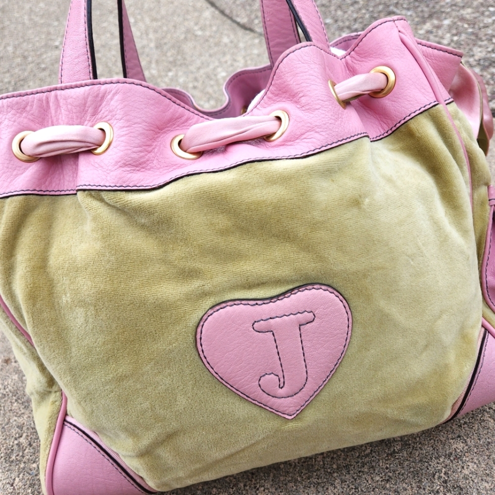SOLD Juicy Couture Velour Sage Green and Baby Pink Daydreamer Bag - Picture 3 of 13